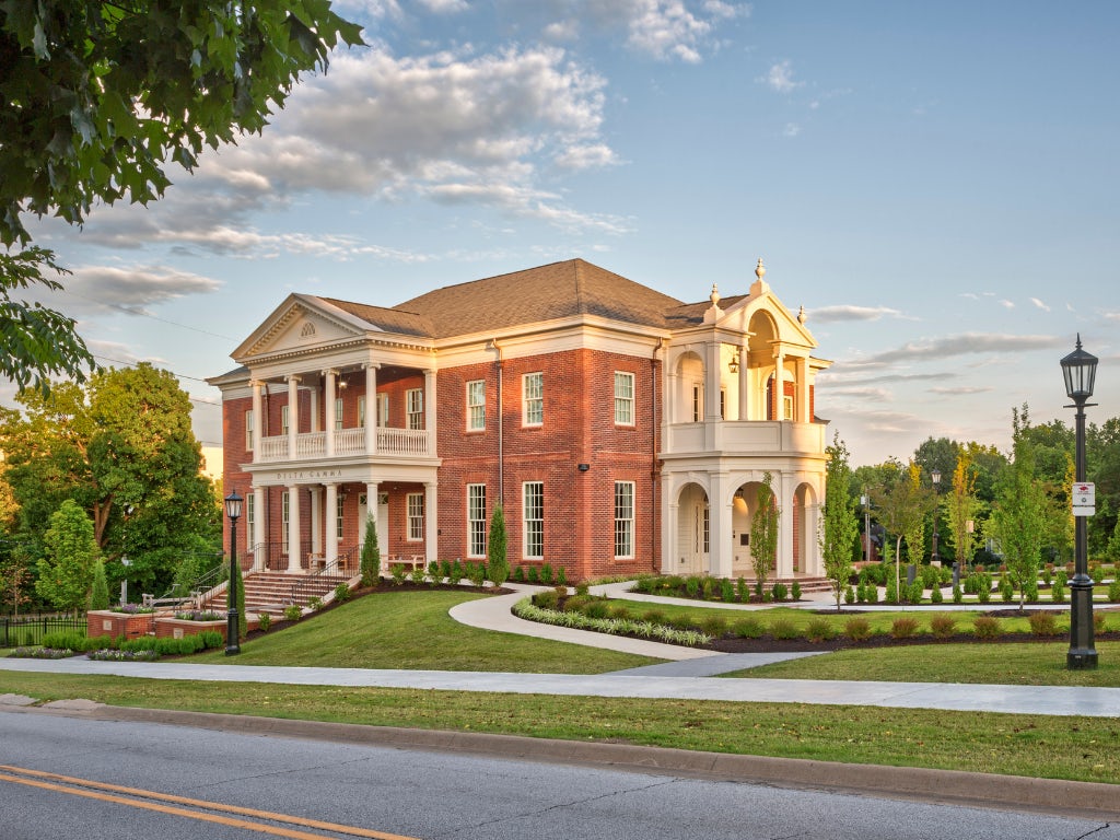 University of Arkansas Delta Gamma House